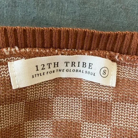 12th Tribe Checkered Crop Top - Picture 4 of 4